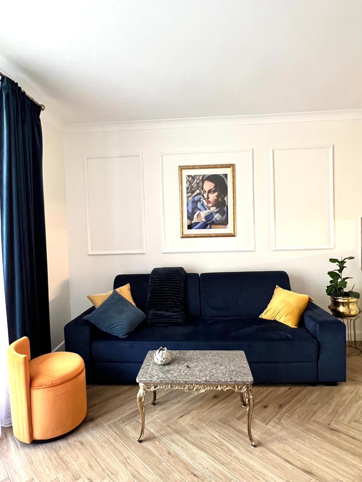 Atrium - Old Town Luxury Apartments - By Upstairs Cracovia Esterno foto