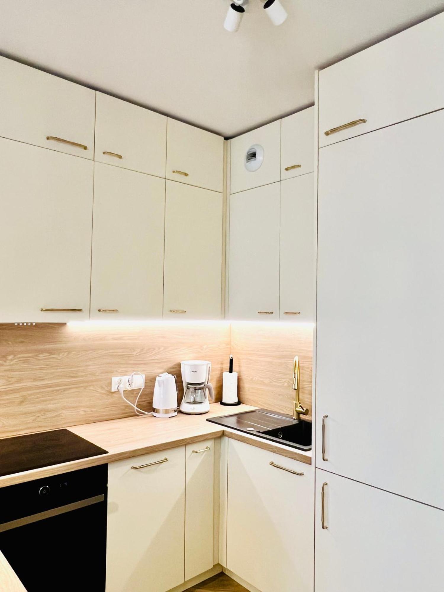 Atrium - Old Town Luxury Apartments - By Upstairs Cracovia Esterno foto
