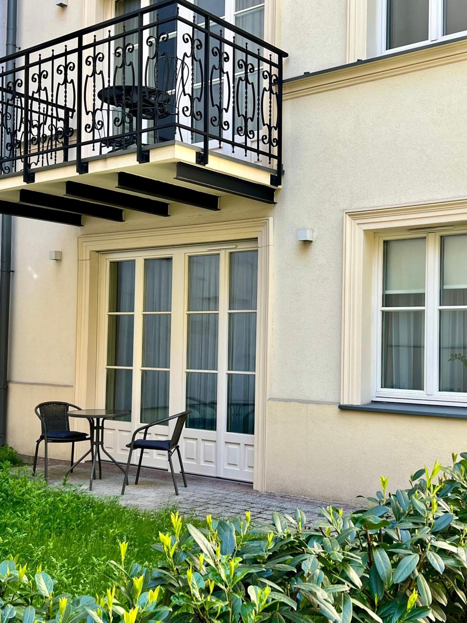 Atrium - Old Town Luxury Apartments - By Upstairs Cracovia Esterno foto
